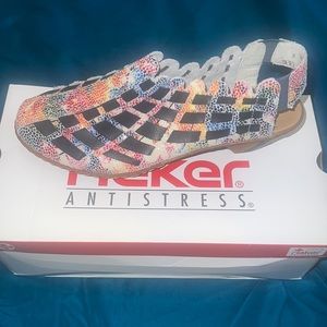 Size 8 Rieker shoes